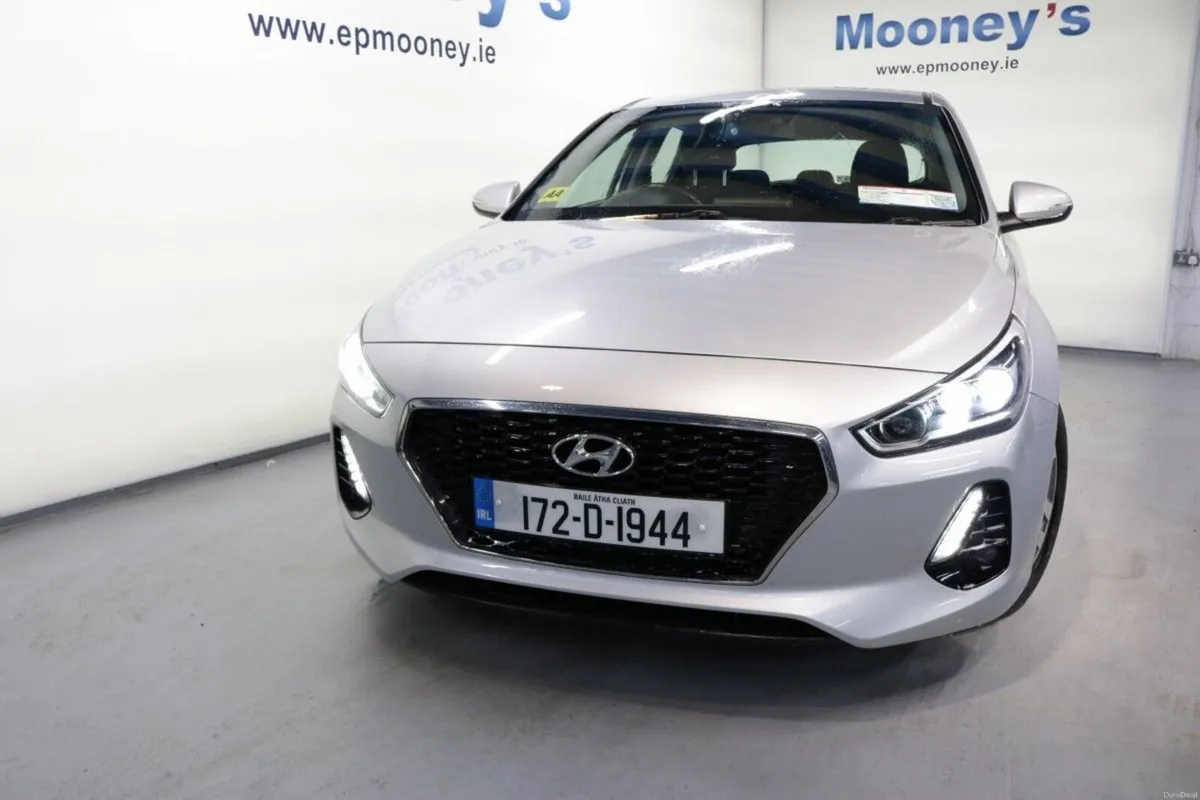 Hyundai i30 DELUXE PLUS 1.0L PETROL HATCHBACK - Image 2
