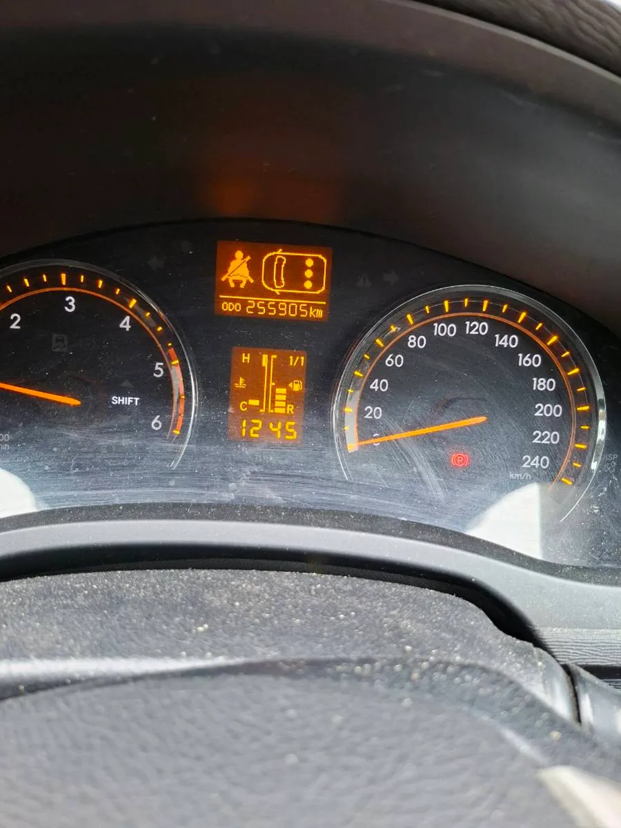 Toyota avensis - Image 4
