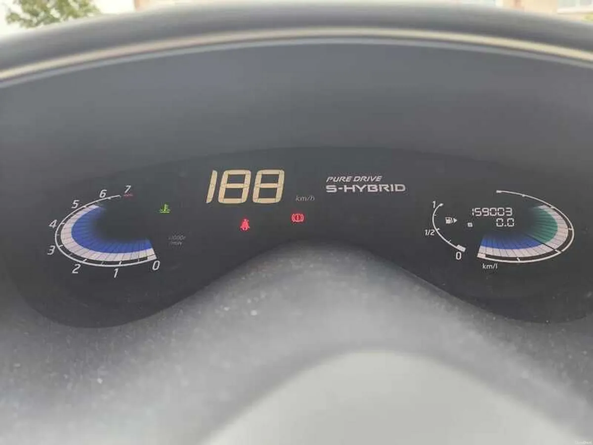2016 Nissan Serena - Image 3