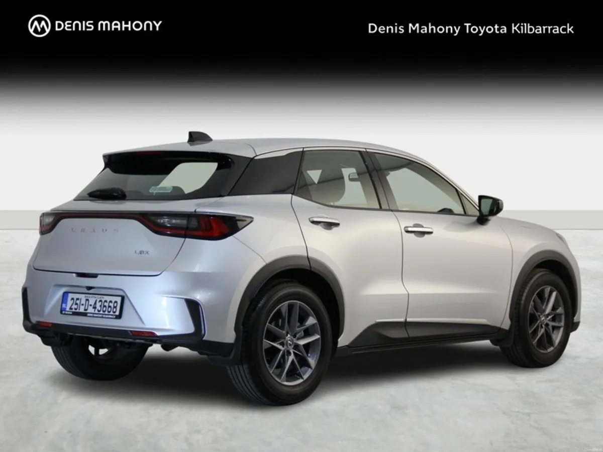 Lexus LBX LBX URBAN - Image 2