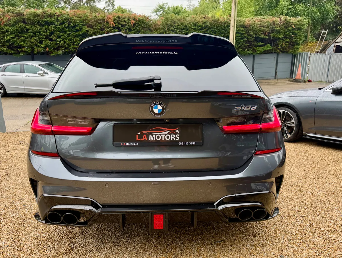 2020 BMW 318D M-Sport Wagon 😍 - Image 5