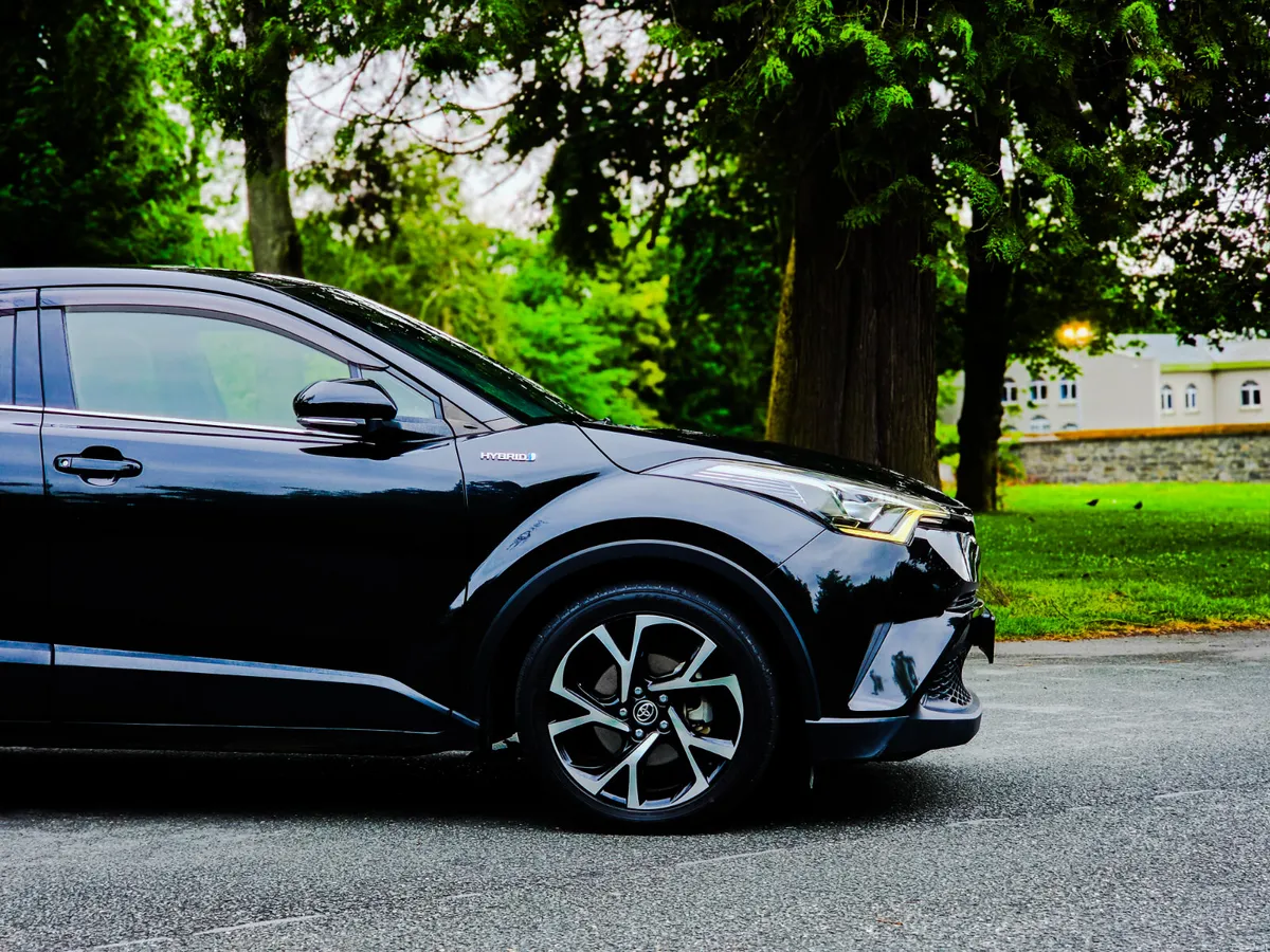 2017 Toyota C-HR 1.8 Petrol Automatic G Package - Image 5