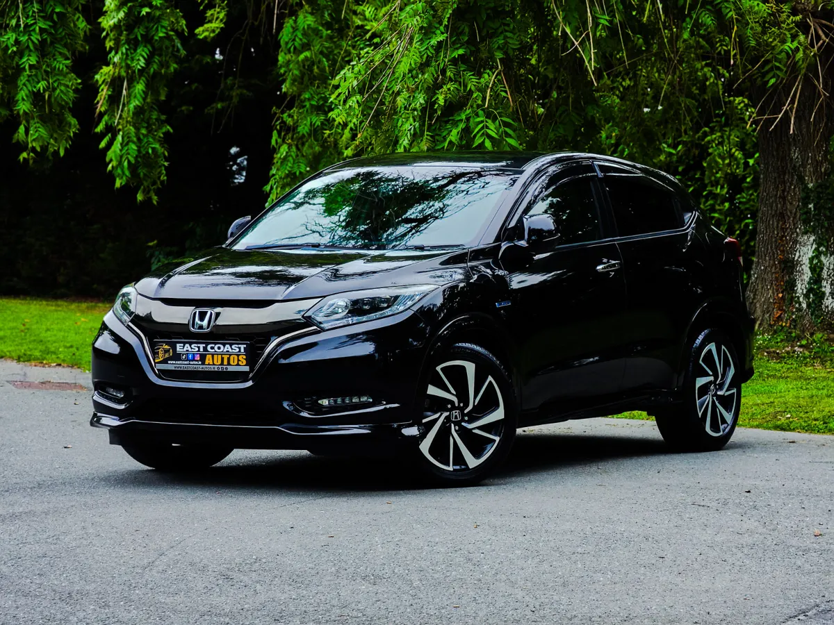 2017 Honda Vezel Rs 1.5 Petrol Hybrid Auto Topspec - Image 1