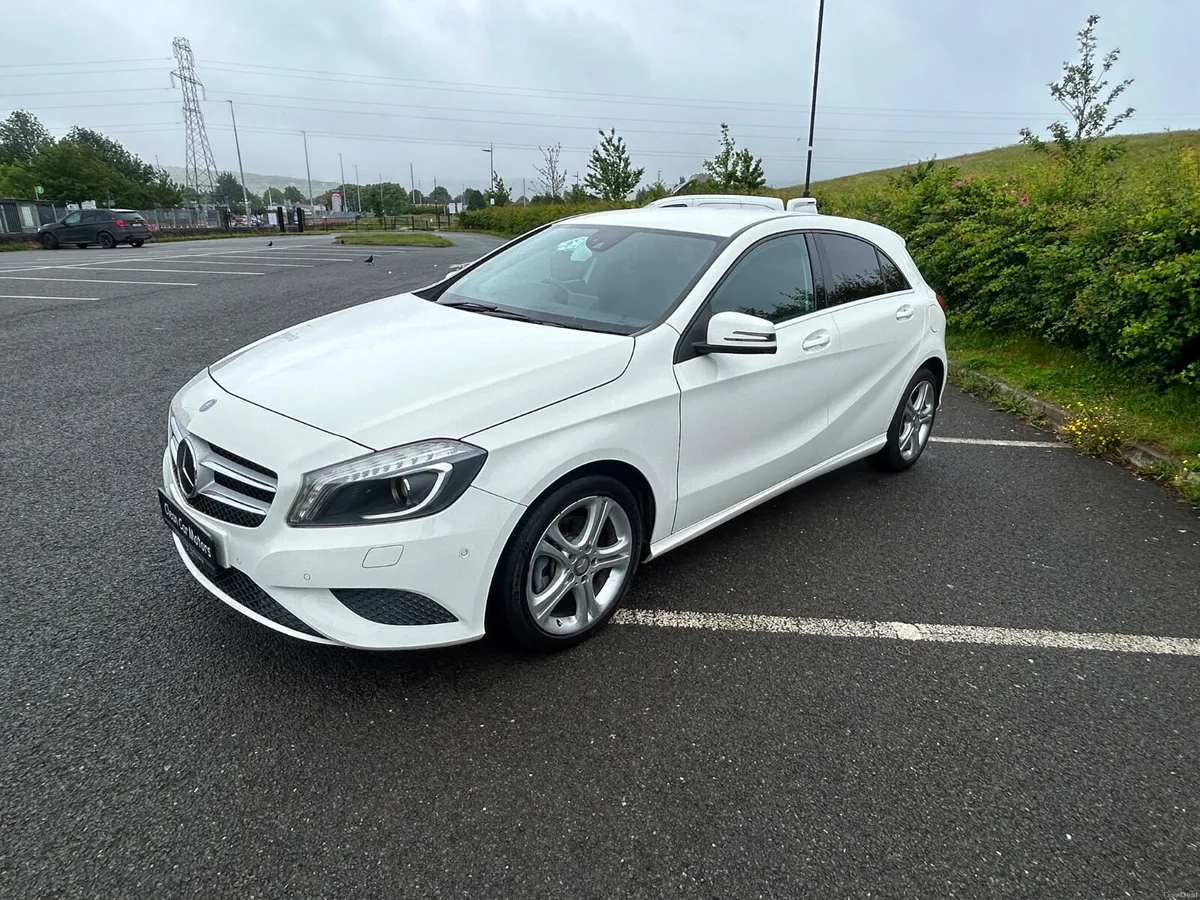 MERCEDES A180 2013 AUTOMATIC - Image 3