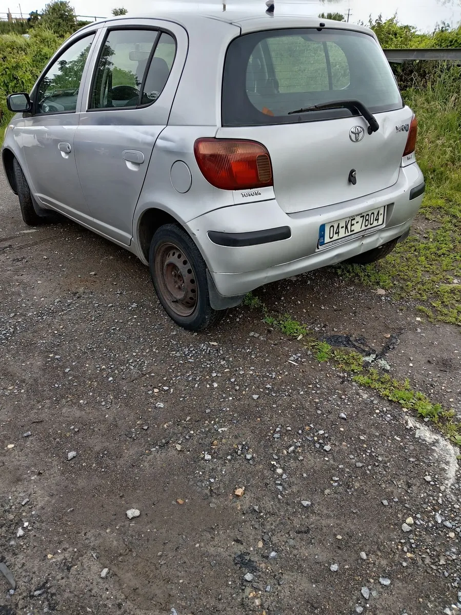 Toyota Yaris 2004 - Image 4