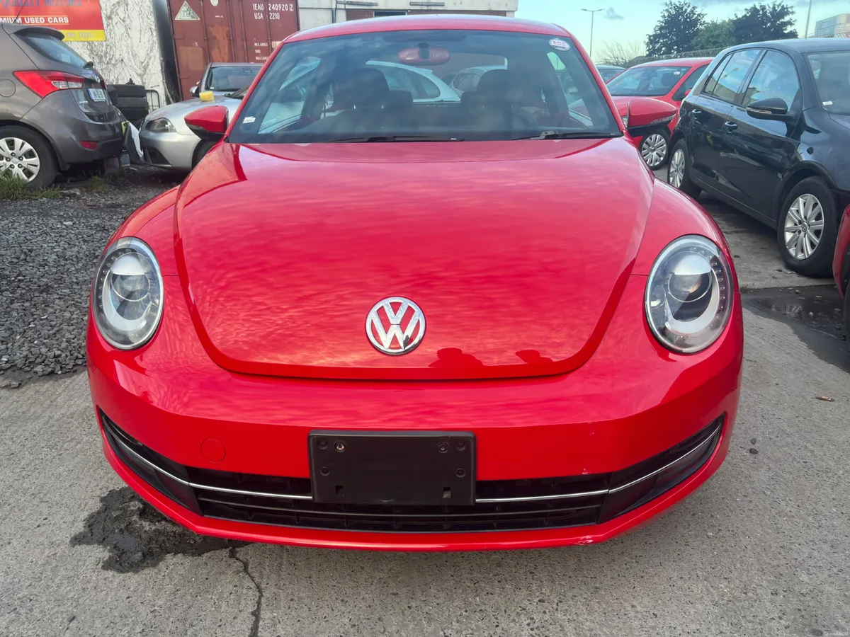 Volkswagen Beetle 2015 Automatic/ only 49k km - Image 3