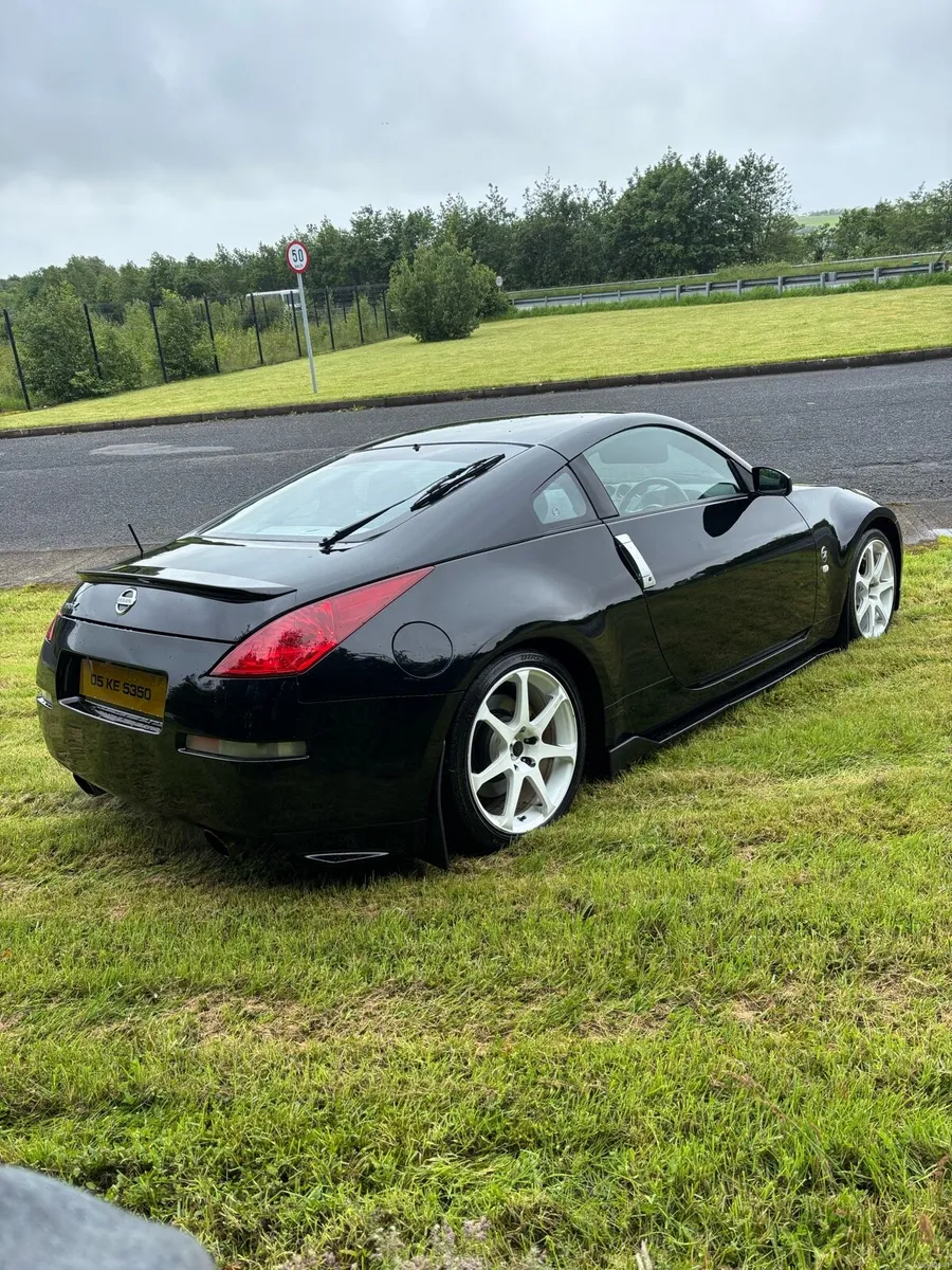 Nissan 350z - Image 3