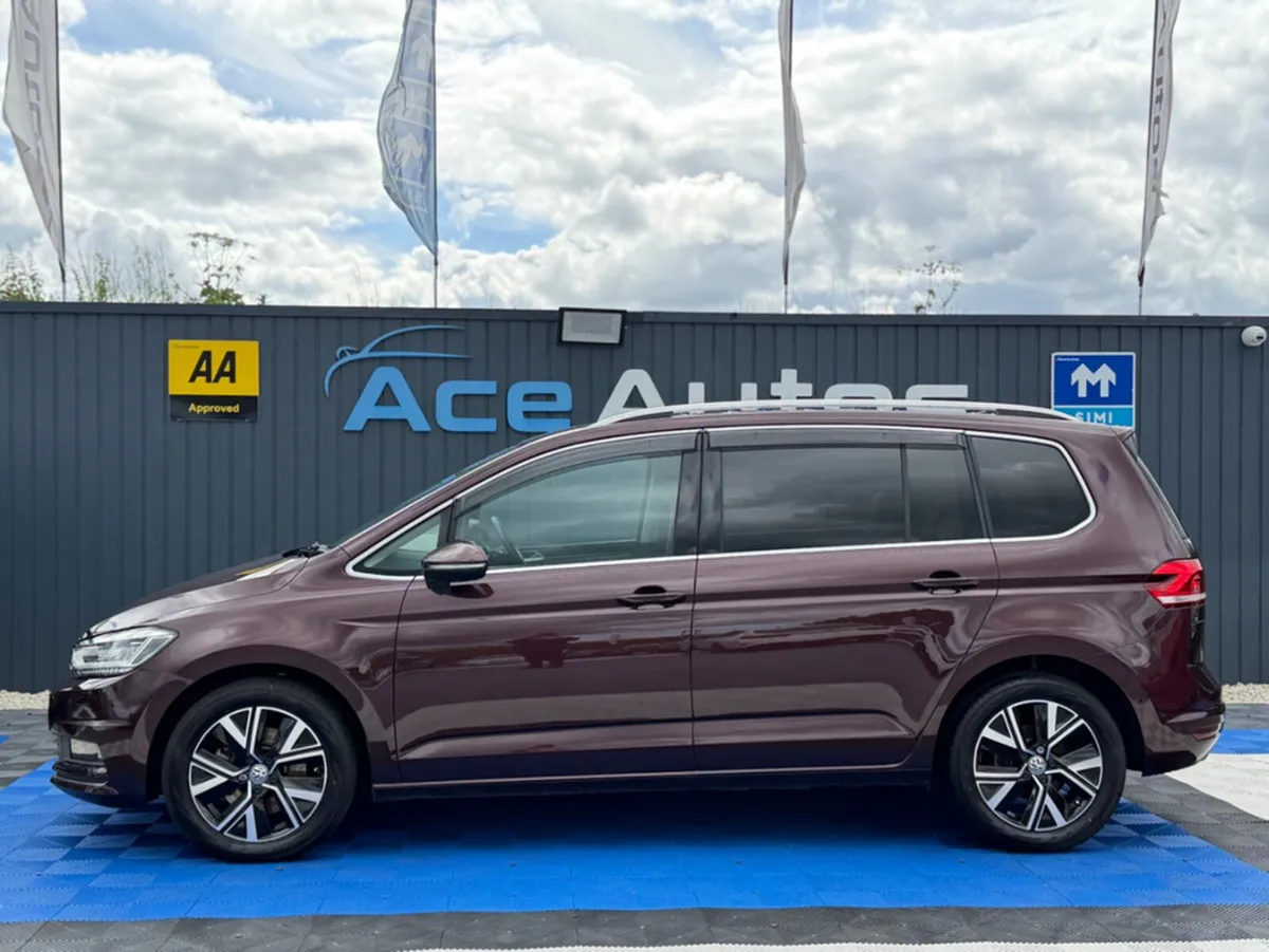 Volkswagen Touran HIGHLINE - 2.0L DIESEL - 7 SEATS - Image 4
