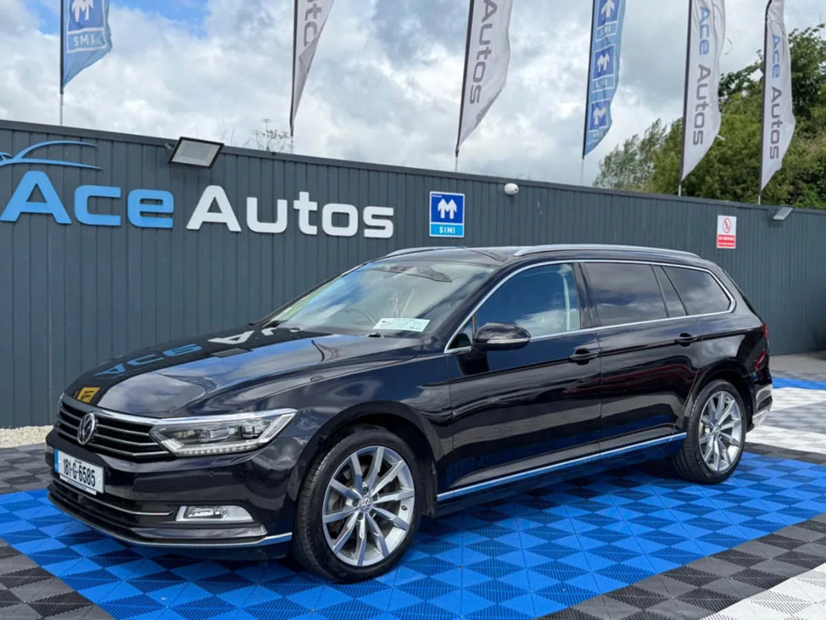 Volkswagen Passat HIGHLINE PREMIUM - 2.0L DIESEL - - Image 3