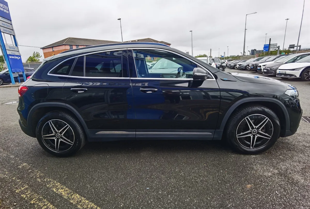 MERCEDES-BENZ EQA 350 66KWH 4MATIC AMG LINE - Image 4