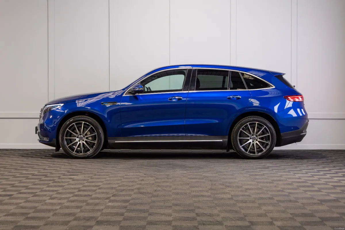 212 Mercedes-Benz EQC 400 AMG-Line - Image 3