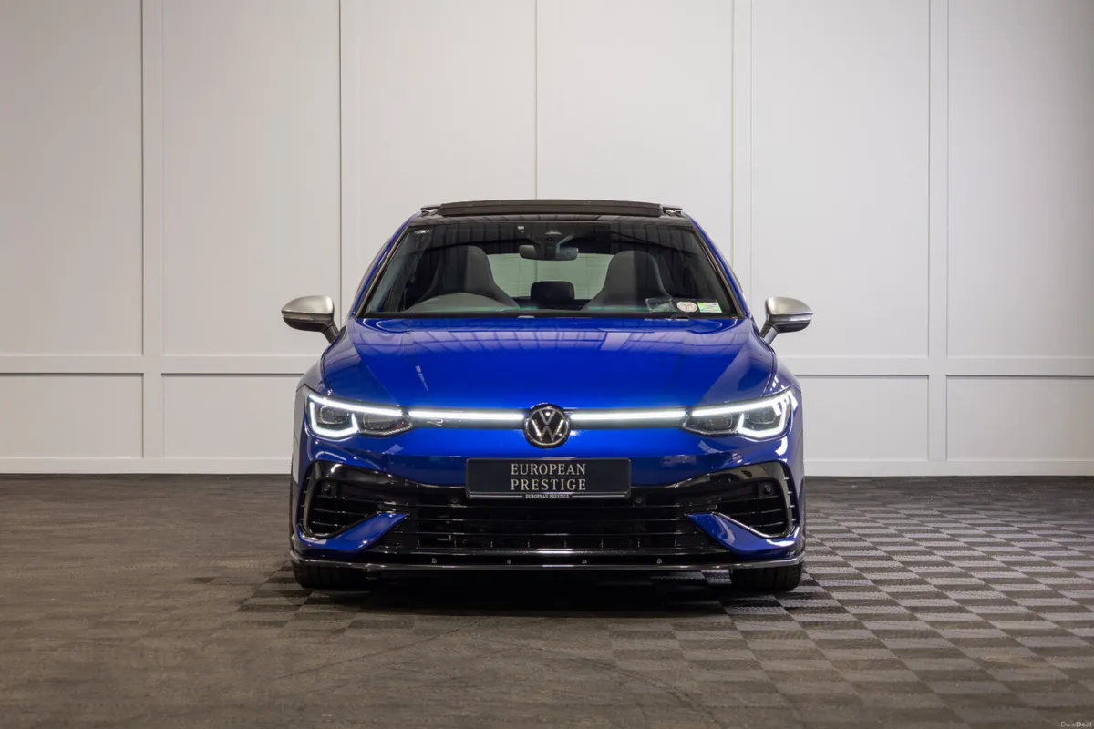 212 Volkswagen Golf R - Image 2