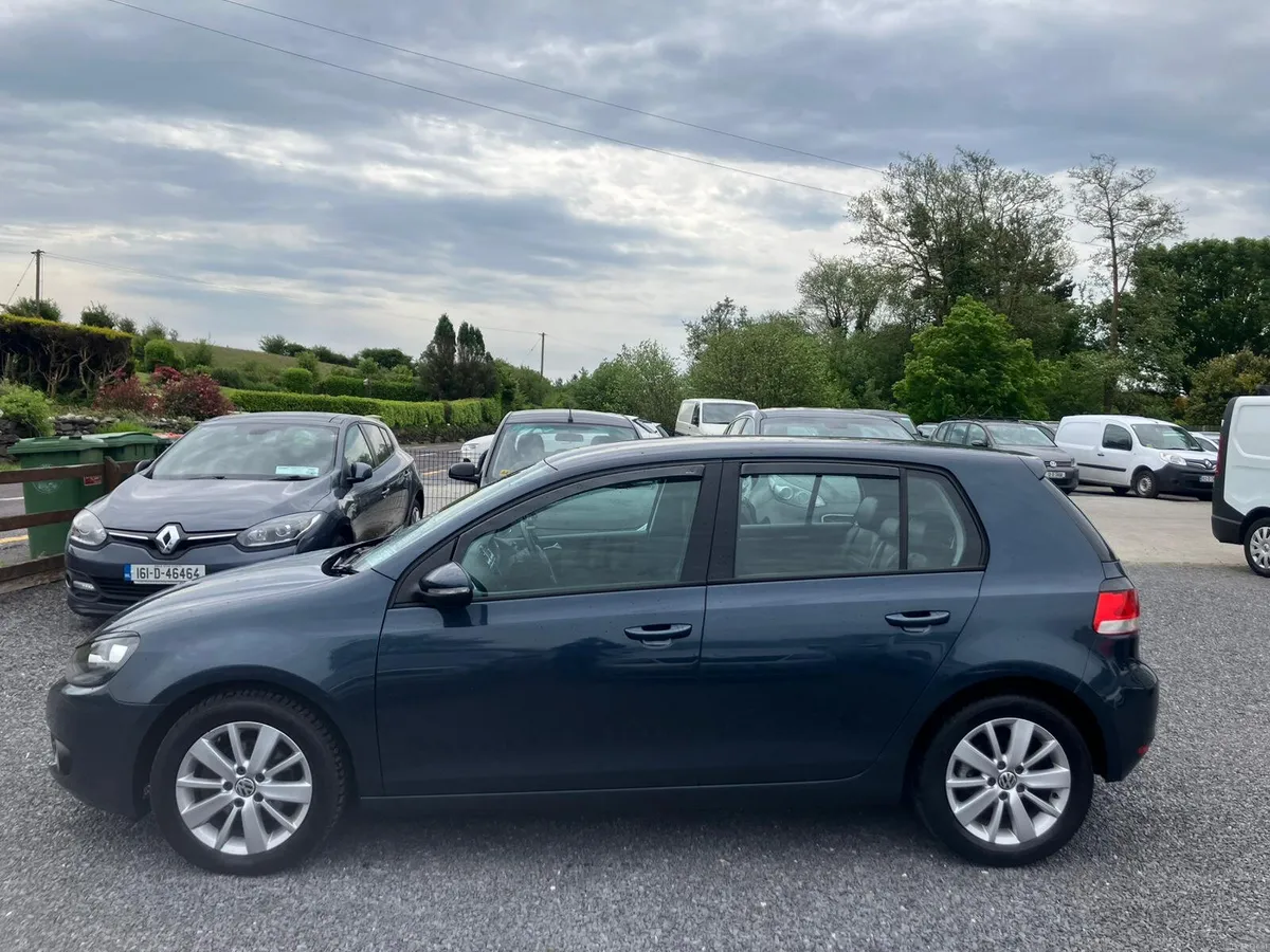Volkswagen Golf 2011 - Image 2