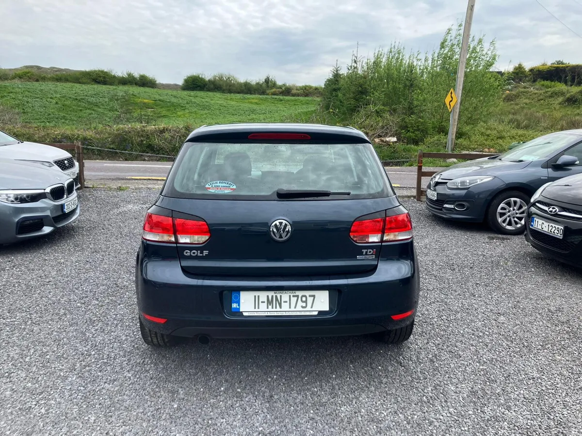 Volkswagen Golf 2011 - Image 4