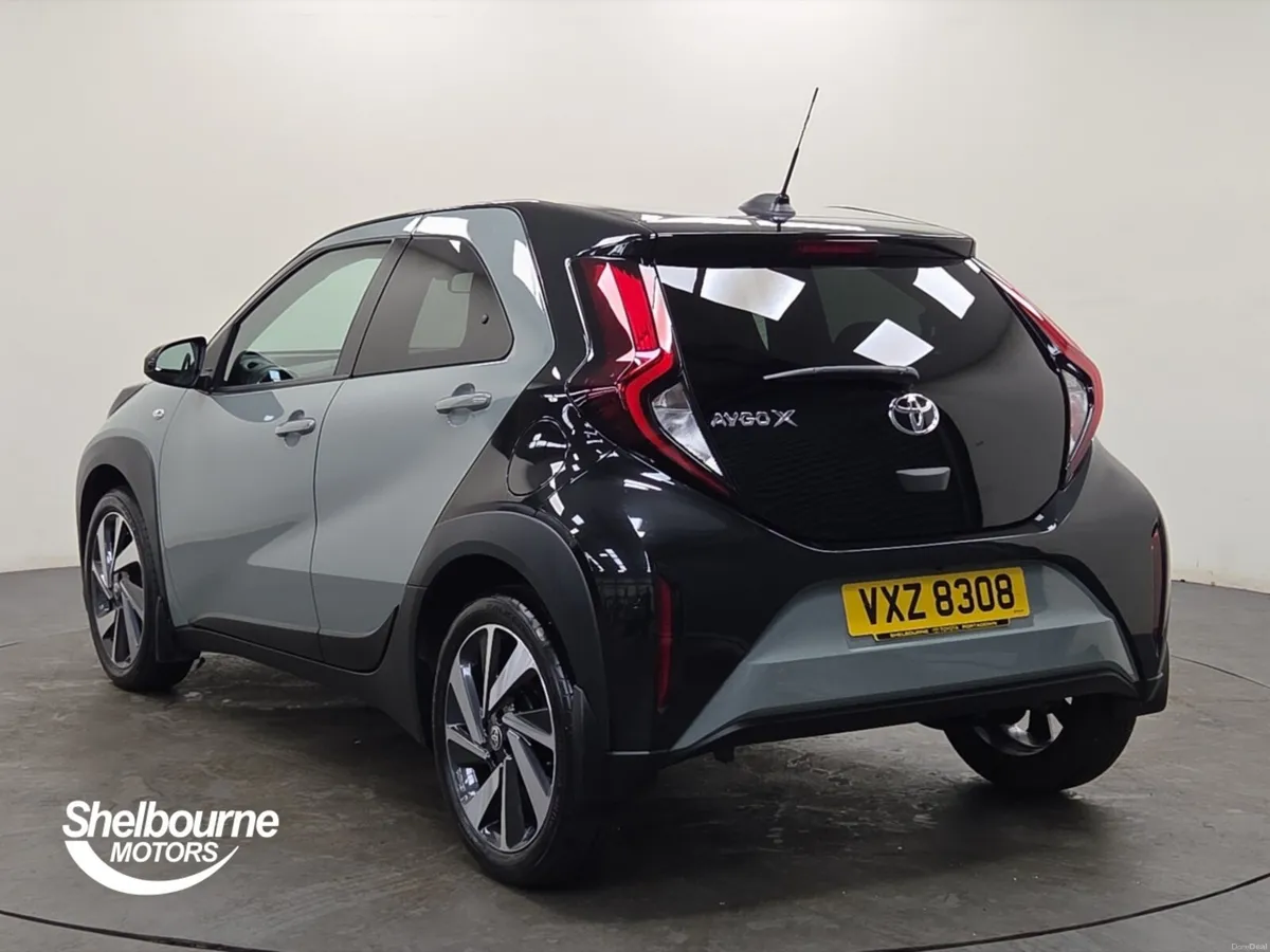 Toyota Aygo X Hatchback Edge - Image 2