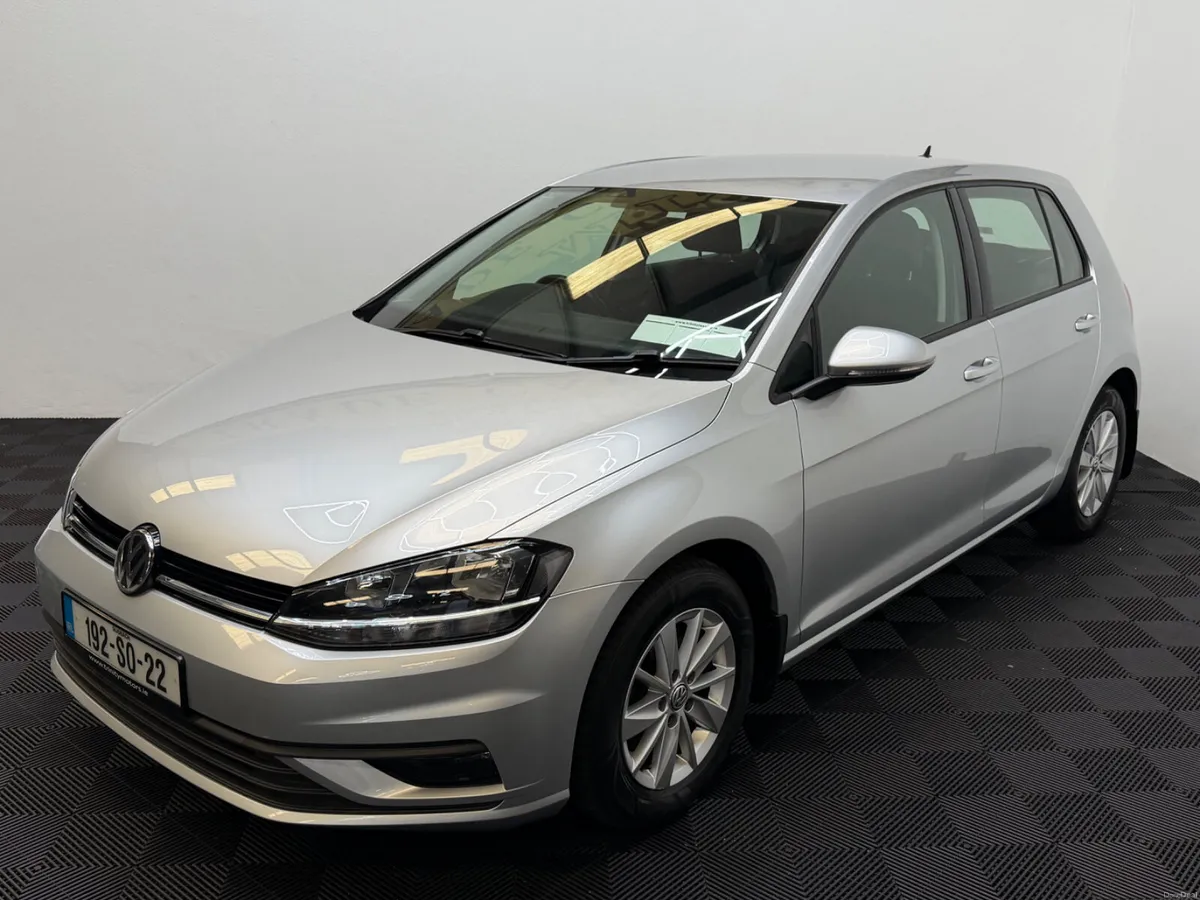 2019 Volkswagen  Golf 1.6 TDI 115HP Trendline - Image 4