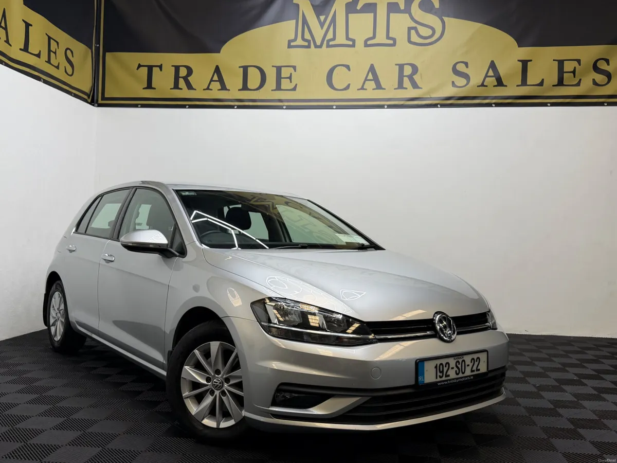 2019 Volkswagen  Golf 1.6 TDI 115HP Trendline - Image 1