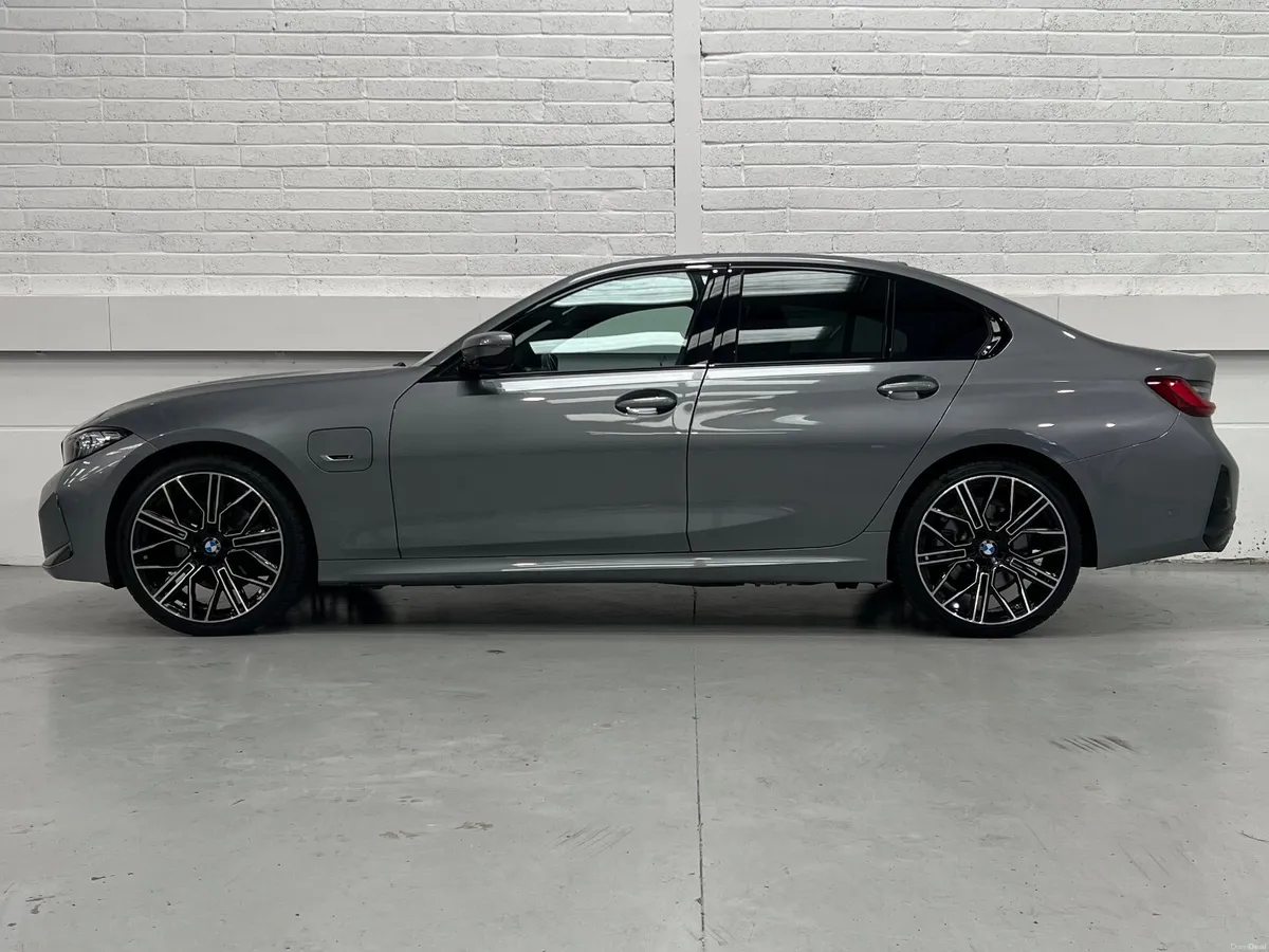 BMW 3 Series 330e M Sport G20 290bhp Auto - Image 4
