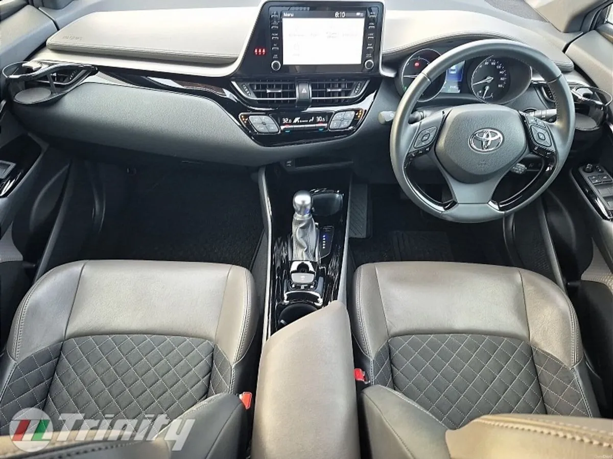 Toyota C-HR ** 1.8 HYBRID ** AUTO ** HUGE SPEC ** - Image 2