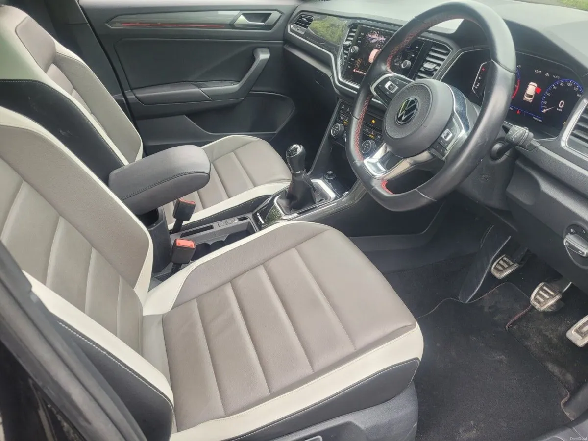Volkswagen T-Roc SPORT 2.0 TDI 150BHP*FULL LEATHER - Image 5
