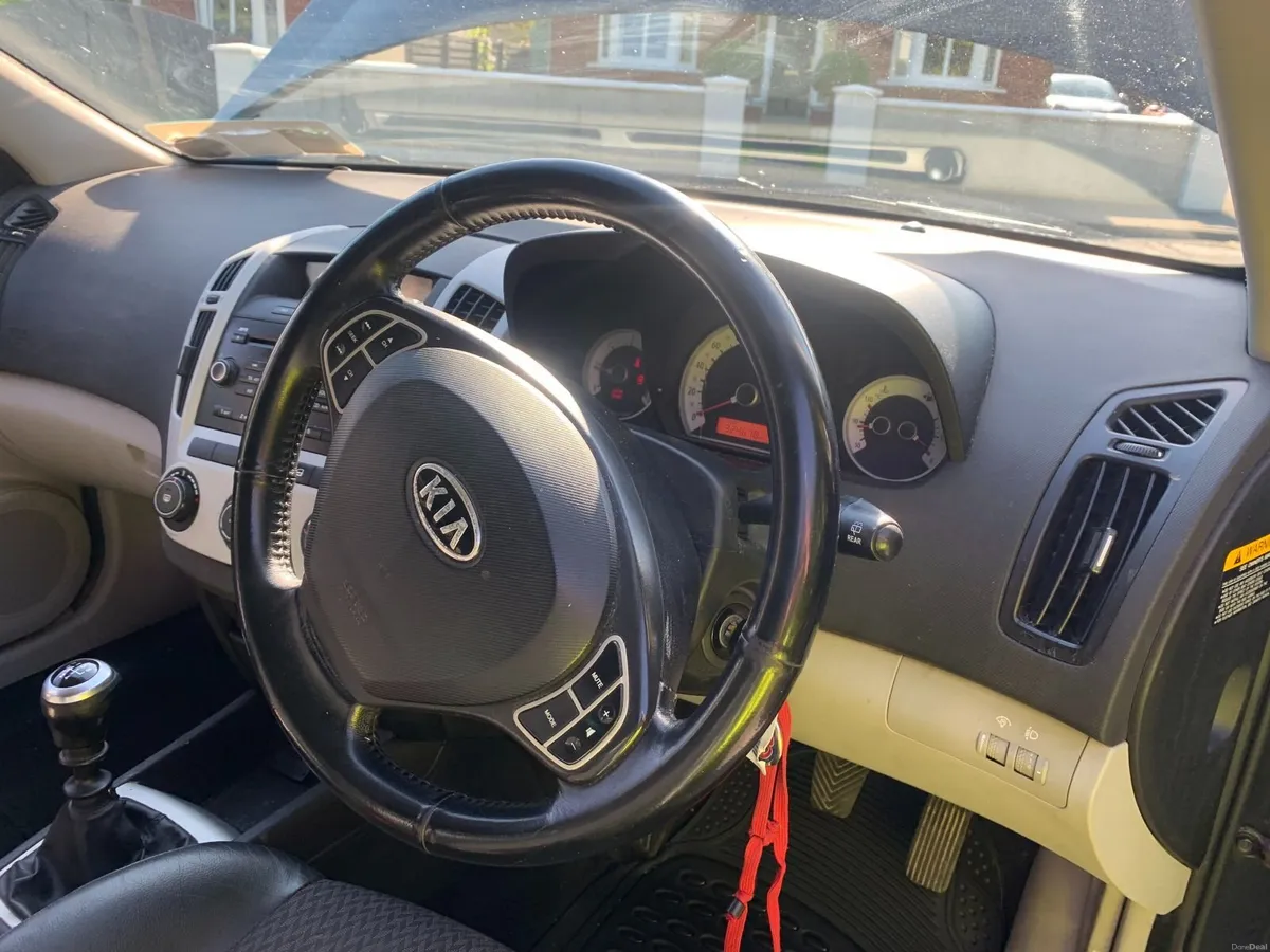 Kia Ceed 2008 - Image 2