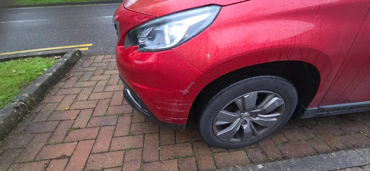 Peugeot 2008 1.6 Blue HDI (100) ACTIVE - Image 4