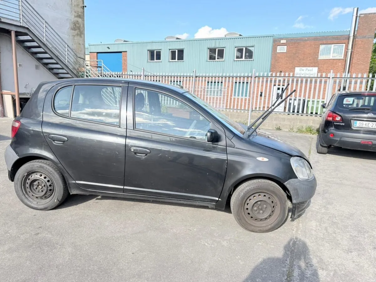 Yaris - Image 4