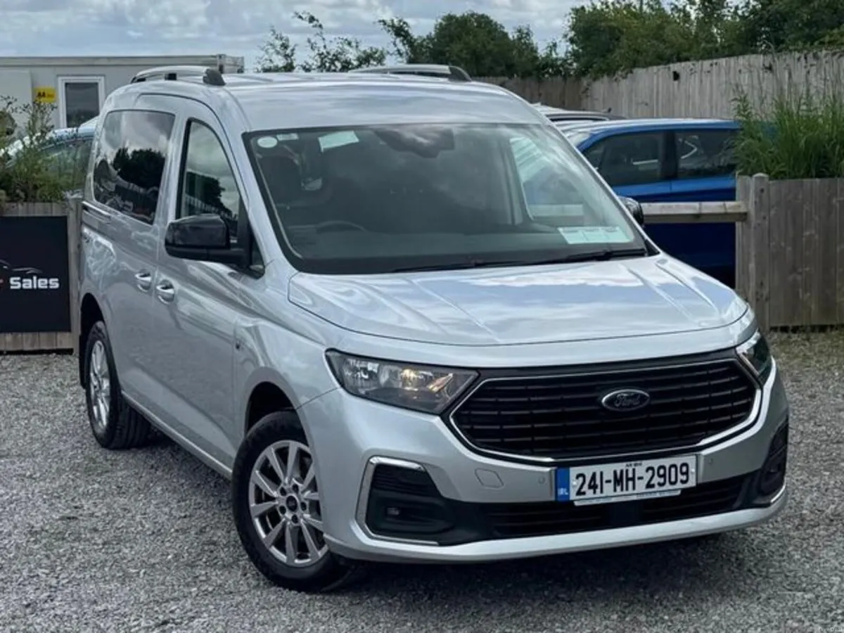 Ford Tourneo Connect 2.0D Freedom Titianium 5DR - Image 2