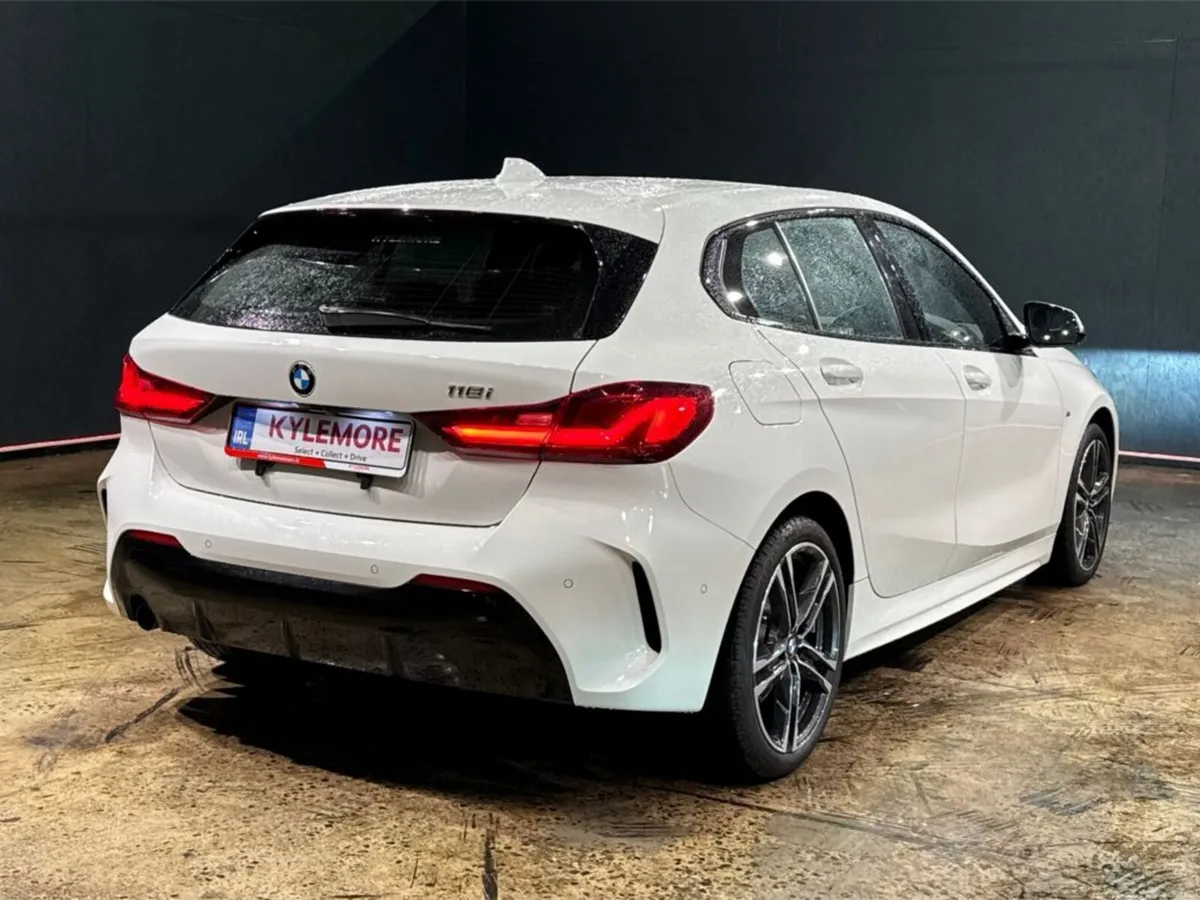 BMW 1-Series 1.5 M-SPORT AUTOMATIC - BLACK HALF LE - Image 4