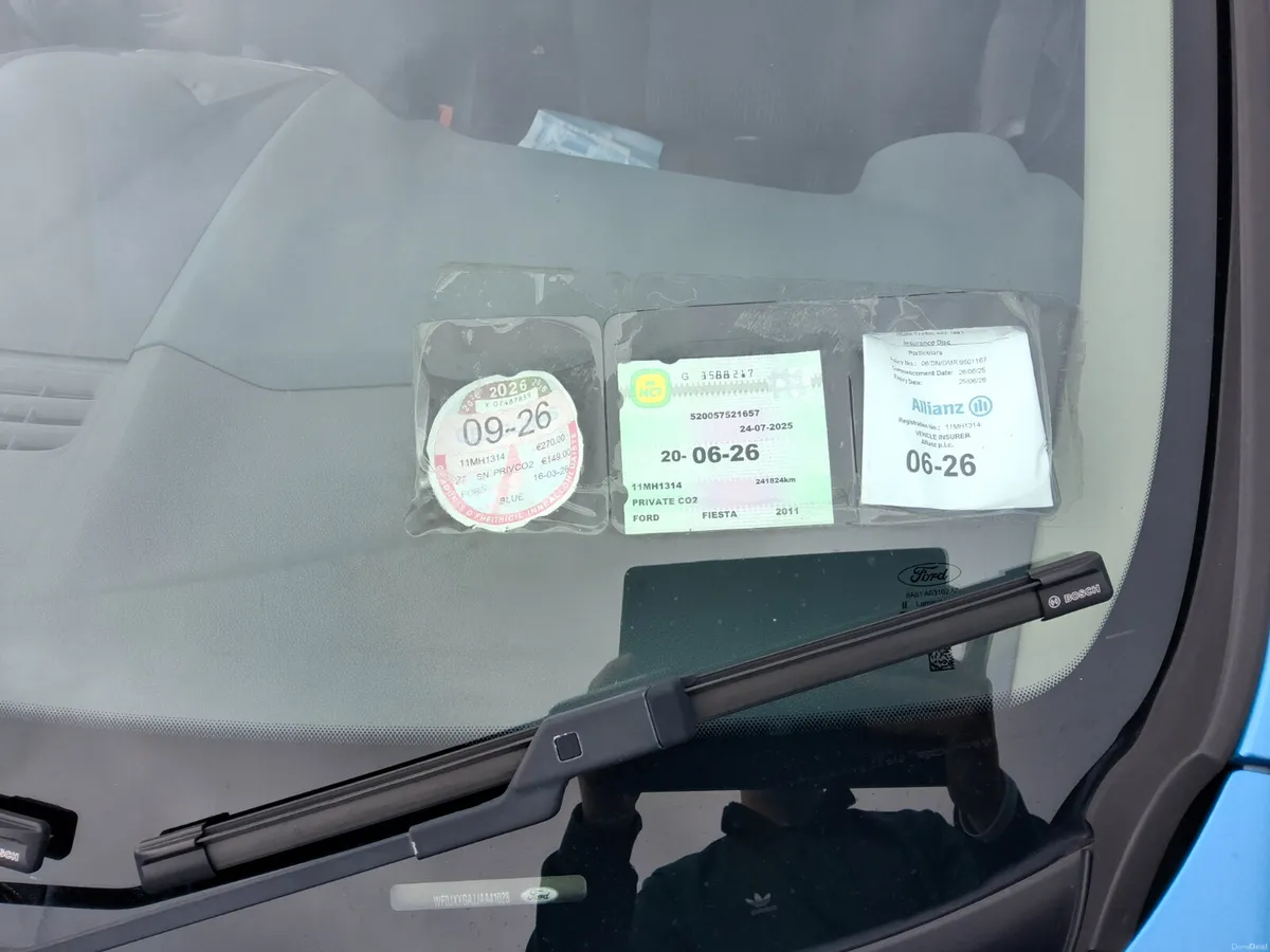 Maindealer Auction Unreserved Ford Fiesta 2011 - Image 4