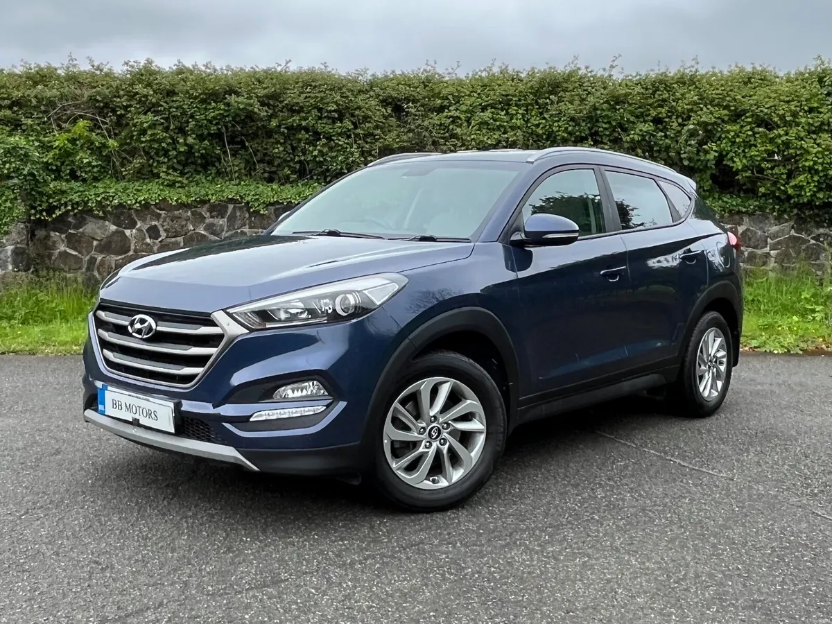 Hyundai Tucson 1.7 D Executive - Image 3
