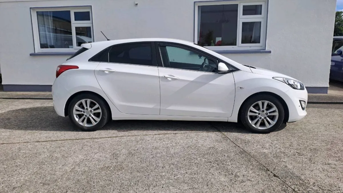 2015 Hyundai I30 SE ~Excellent Condition~ - Image 3