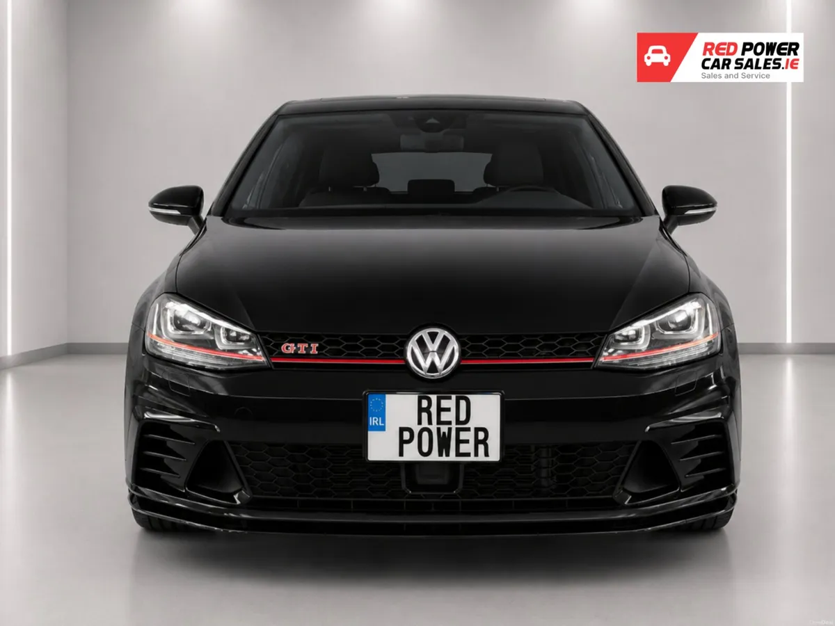 2016 Golf GTI Clubsport Street Edition//LOW KMs - Image 2
