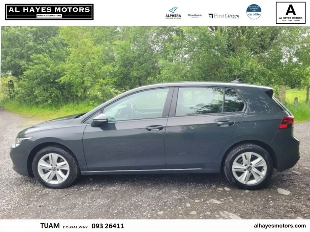 Volkswagen Golf LIFE 2.0 TDI 6SPEED 115BHP ** SAT- - Image 1