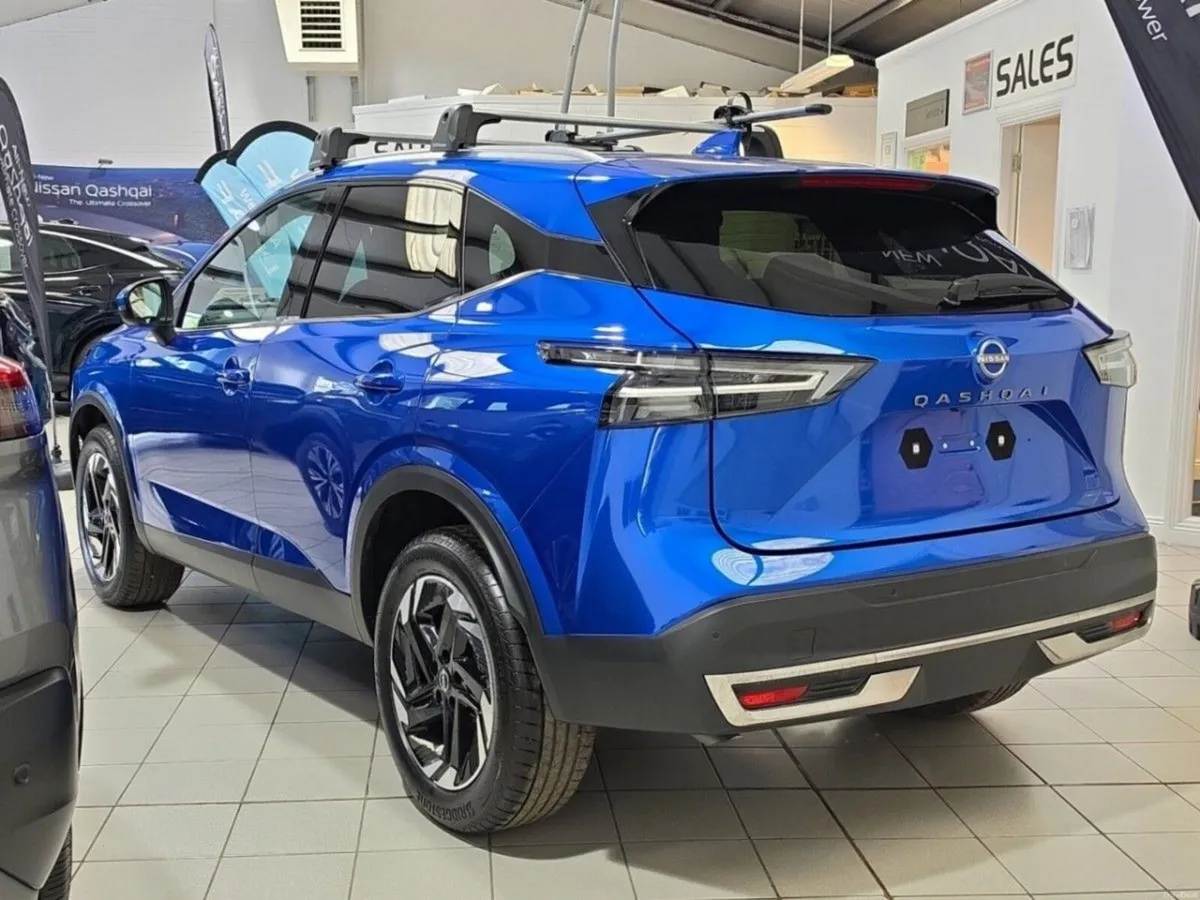 Nissan Qashqai 1.3 PET MILD HYBRID SV PREMIUM *EX - Image 4