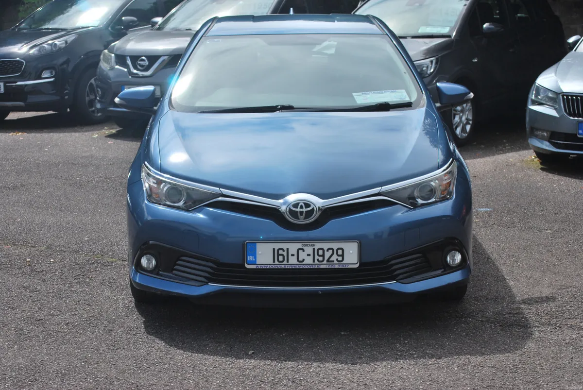 Toyota Auris 2016 Luna 1.4 D4D 5 Door - Image 2