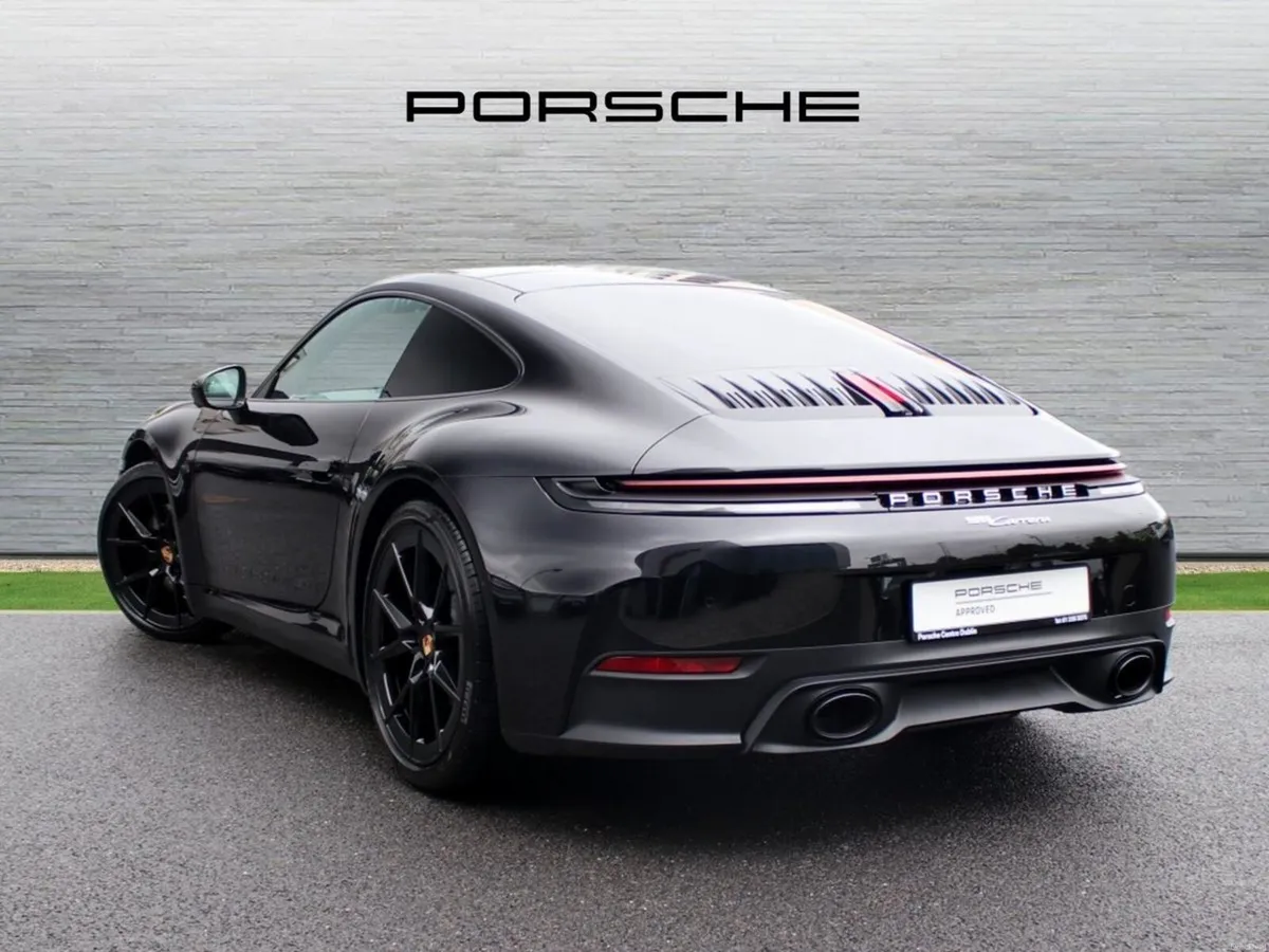 Porsche 911 Carrera - Image 3