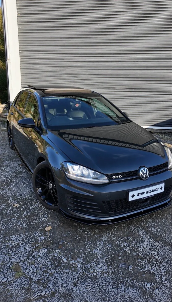 2014 Volkswagen Golf GTD - Image 2