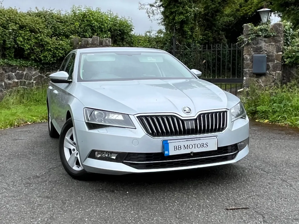 Skoda Superb 1.6 TDI 120bhp Ambition DSG - Image 1
