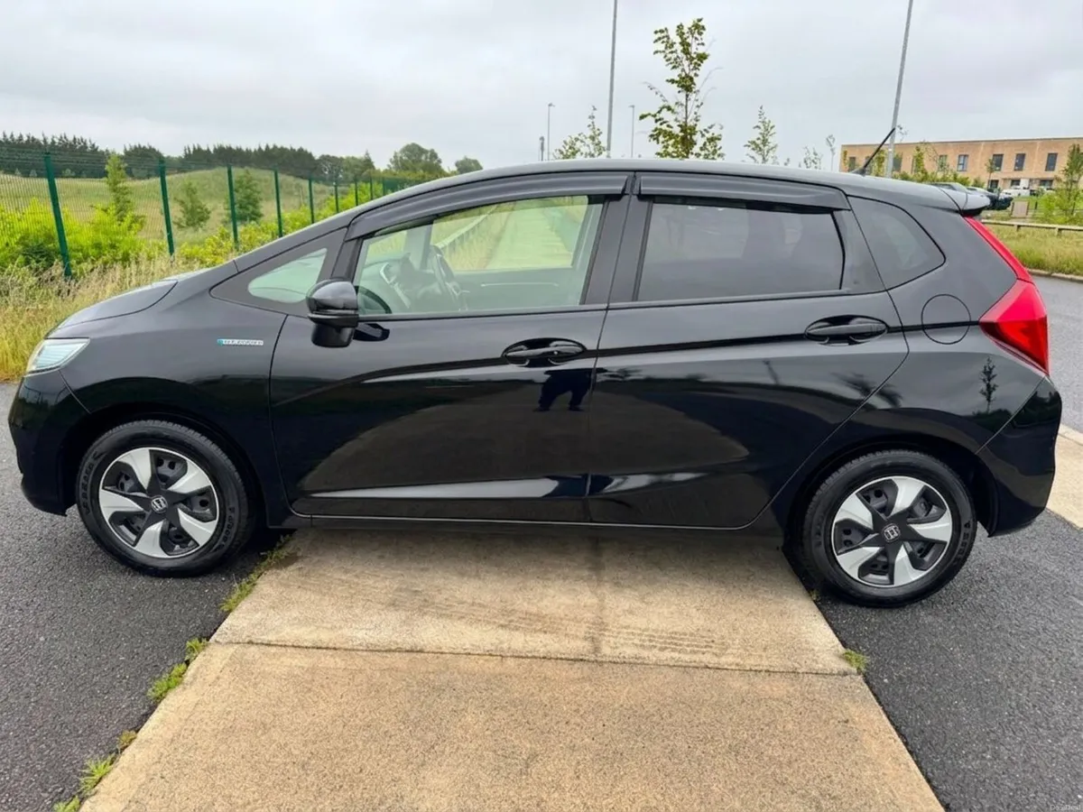 Honda Fit 2018 - 48,000KM - 1.5 Hybrid - Image 4