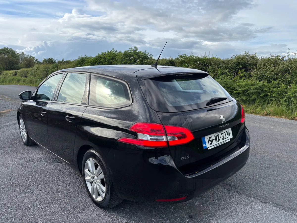 Peugeot 308 2019 estate - Image 4