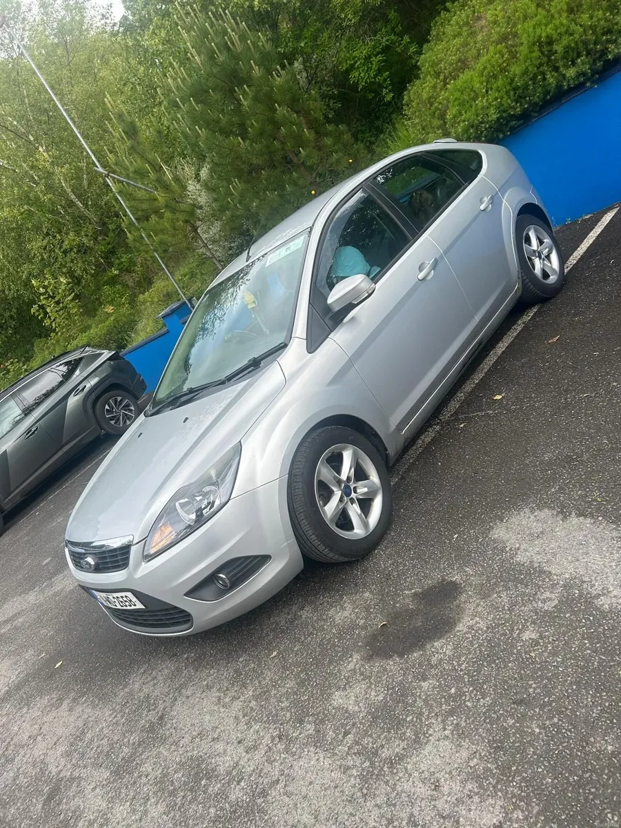 Ford Focus 2011 - Image 1
