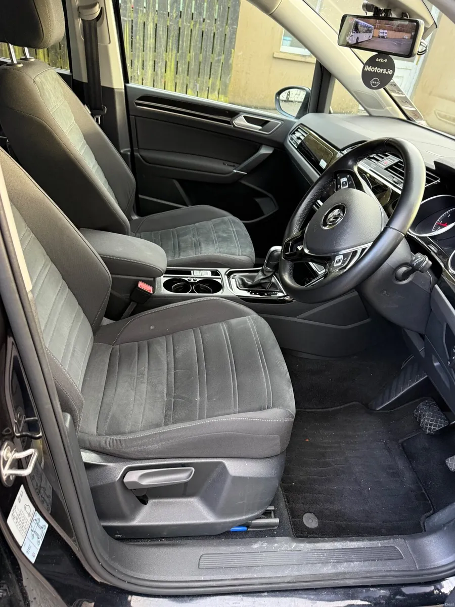 Volkswagen Touran 2018 - Image 4