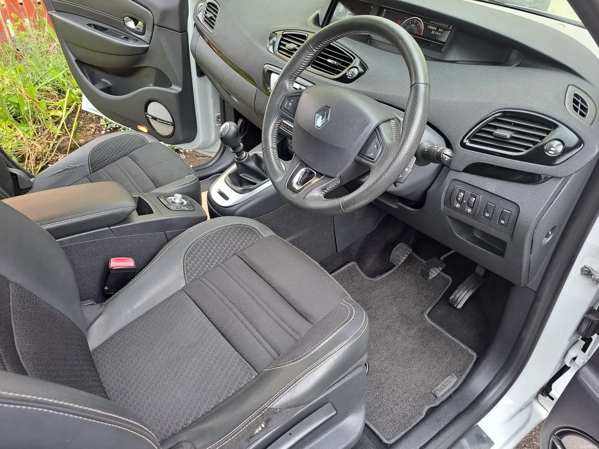 Renault Grand Scenic bose edition 7 seater - Image 3