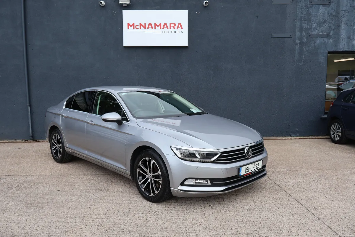 Volkswagen Passat Highline Only 62,000Km 'As New' - Image 1