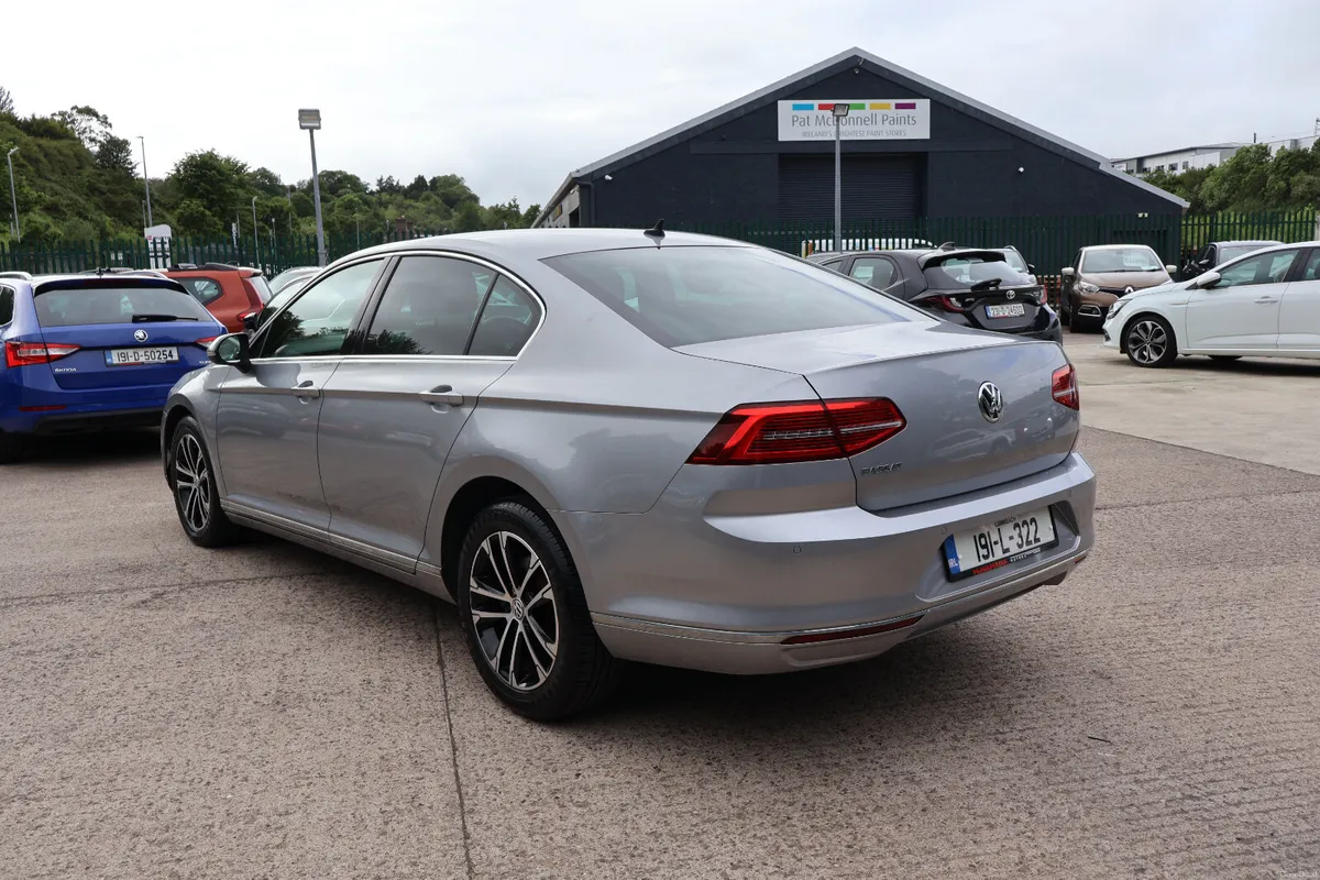 Volkswagen Passat Highline Only 62,000Km 'As New' - Image 6