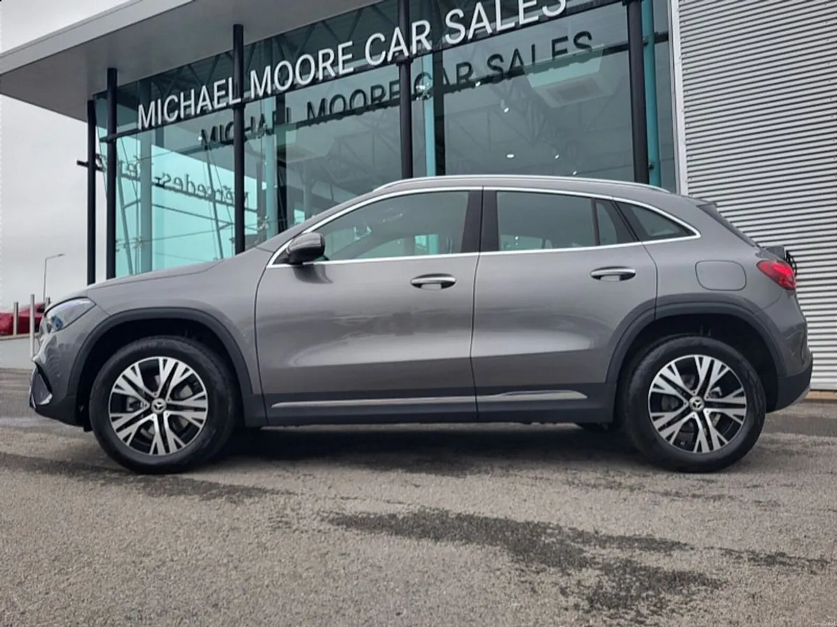 Mercedes-Benz GLA GLA200d Progressive Line PLUS AU - Image 5
