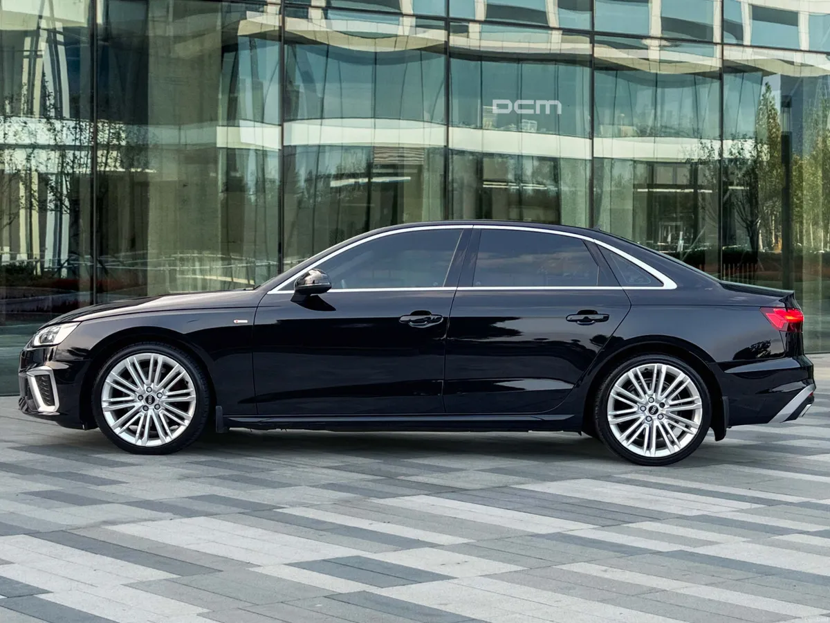 Audi A4 35TDI S-Line S-T - Image 4