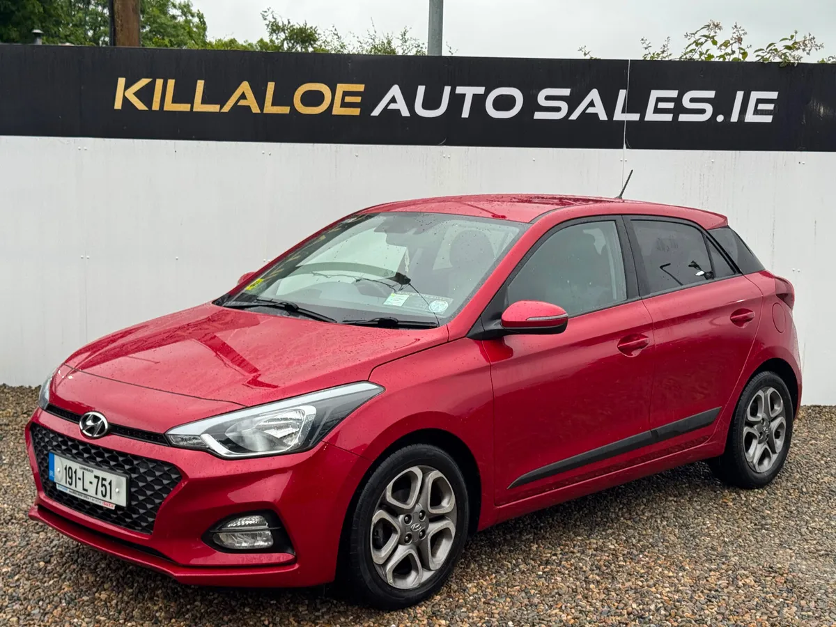 2019Hyundai i20 1.2 Deluxe (Top spec & low miles) - Image 3