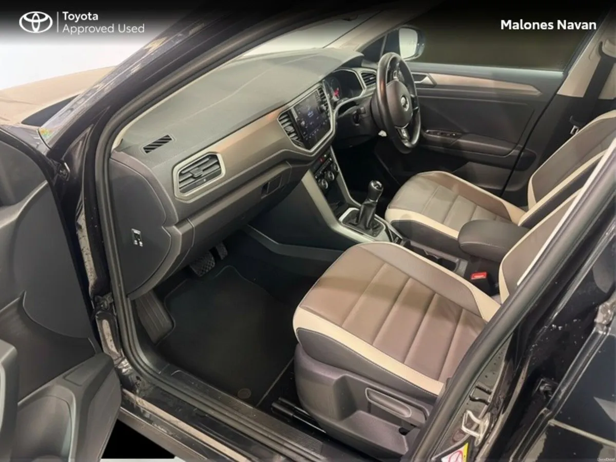 Volkswagen T-Roc DESIGN 1.0 TSI MANUAL 6SPEED FWD - Image 6